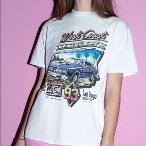 Brandy Melville “West Coast” graphic tee!!